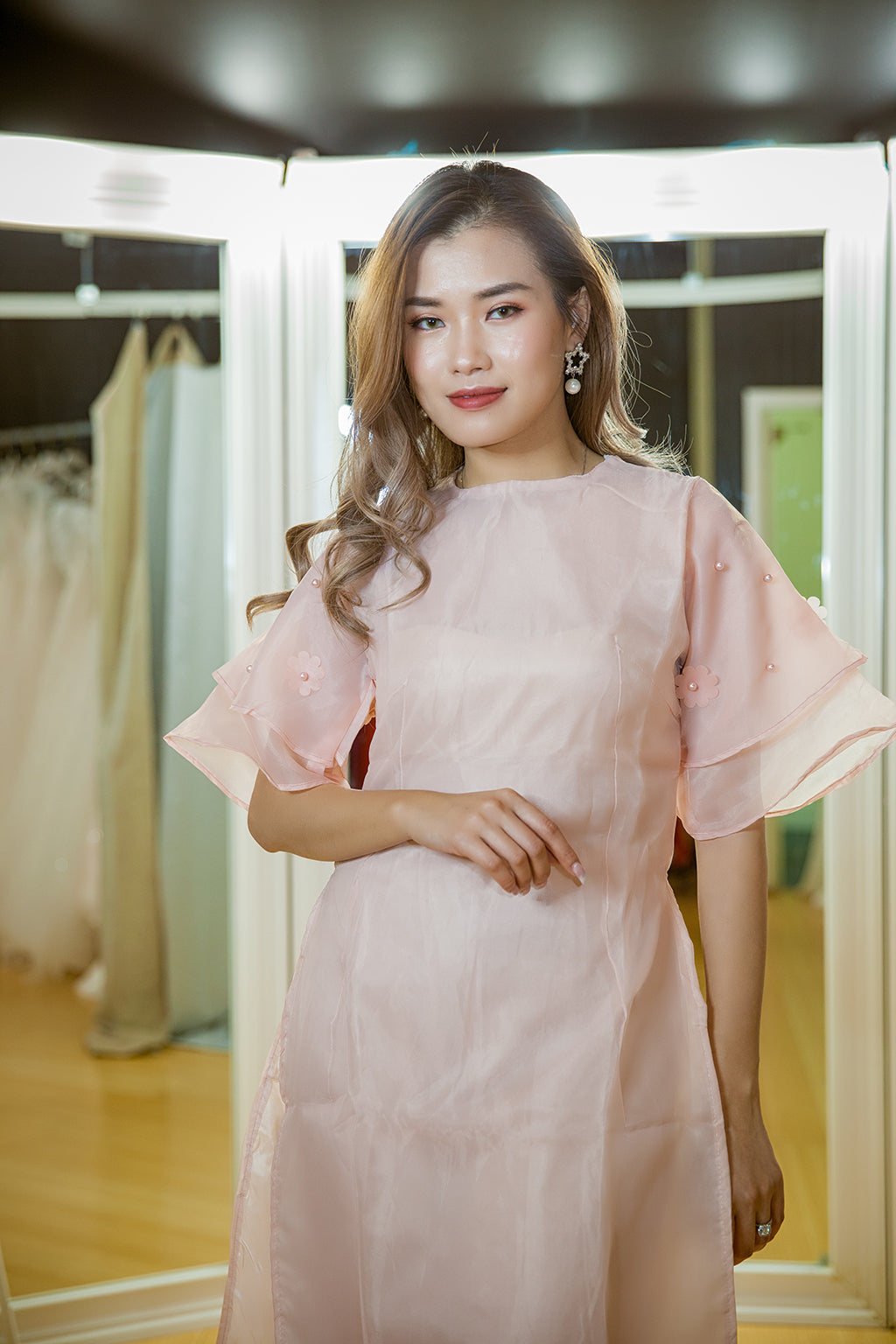 CT Ao Dai Cach Tan 1001