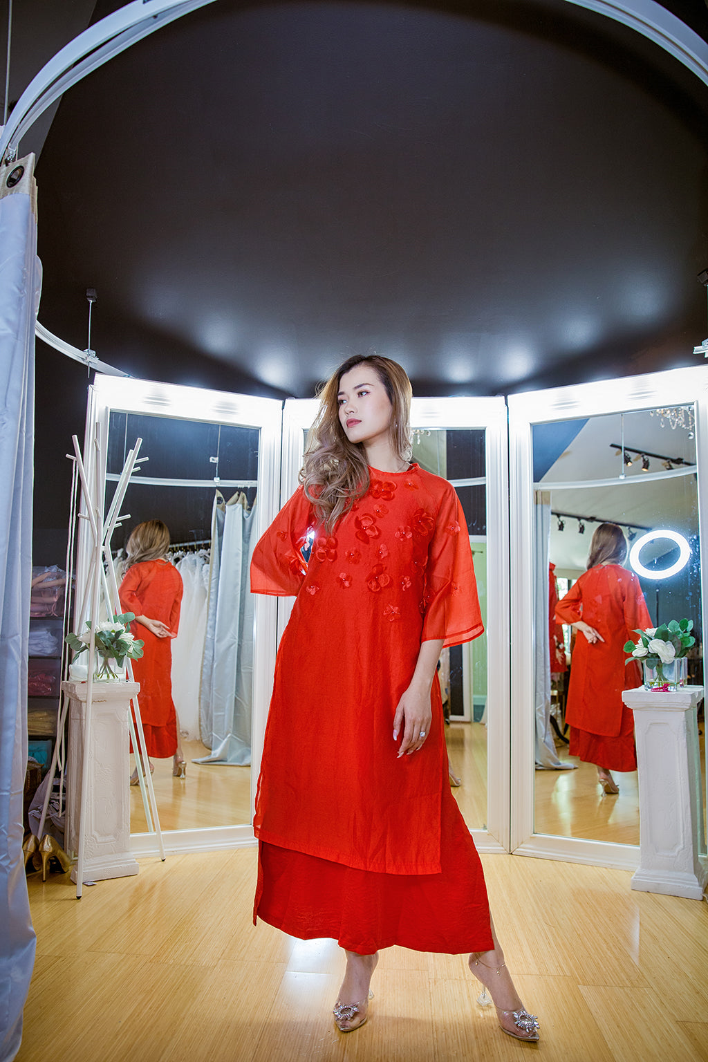 CT AO DAI CACH TAN 1004