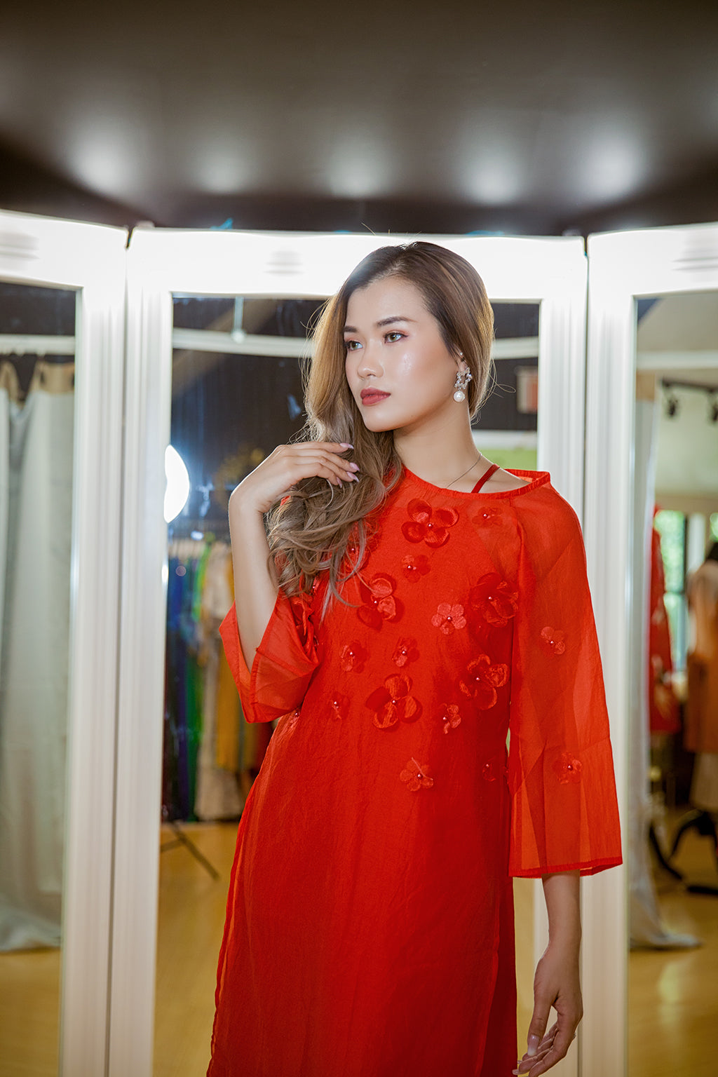 CT AO DAI CACH TAN 1004