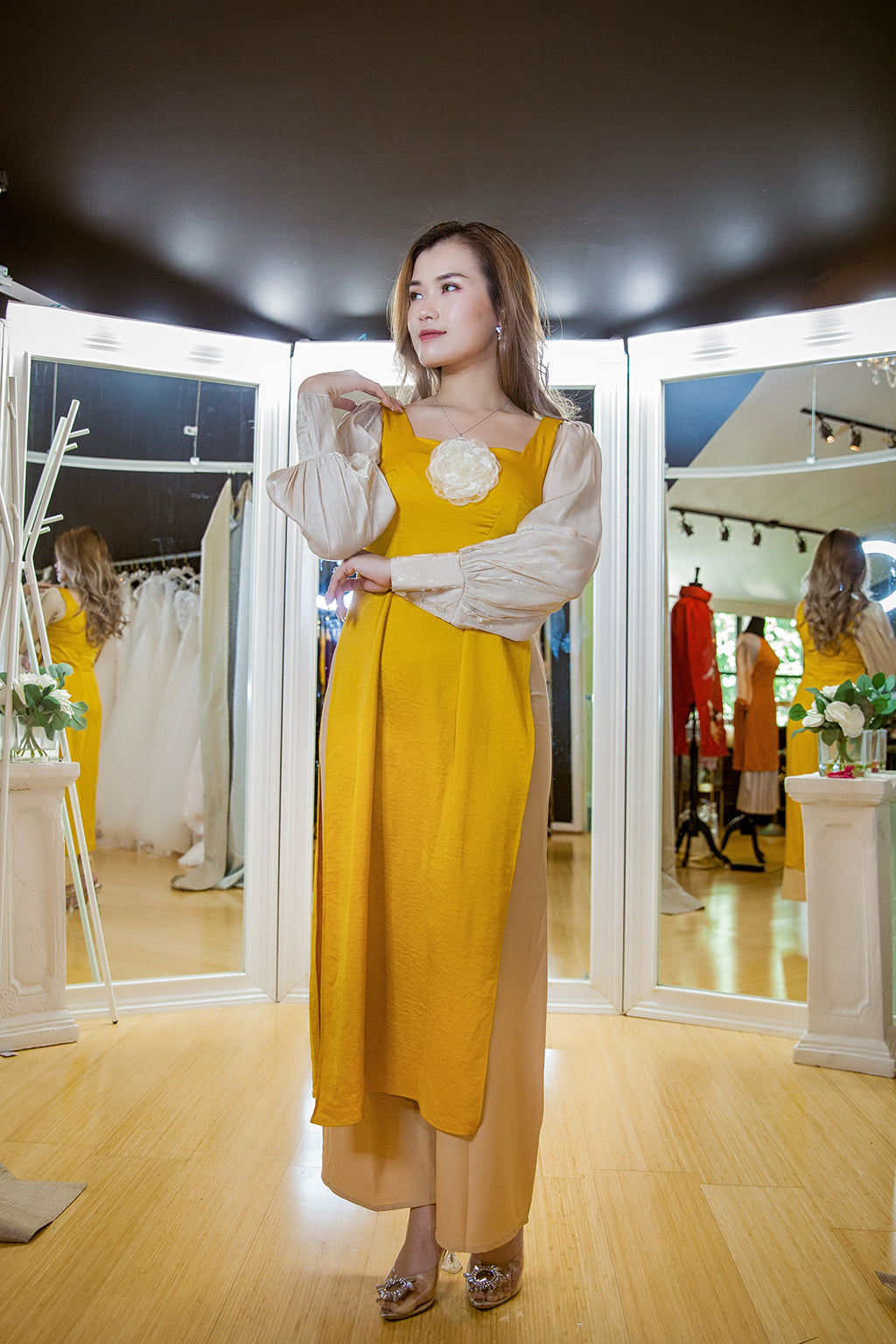 CT AO DAI CACH TAN 1006