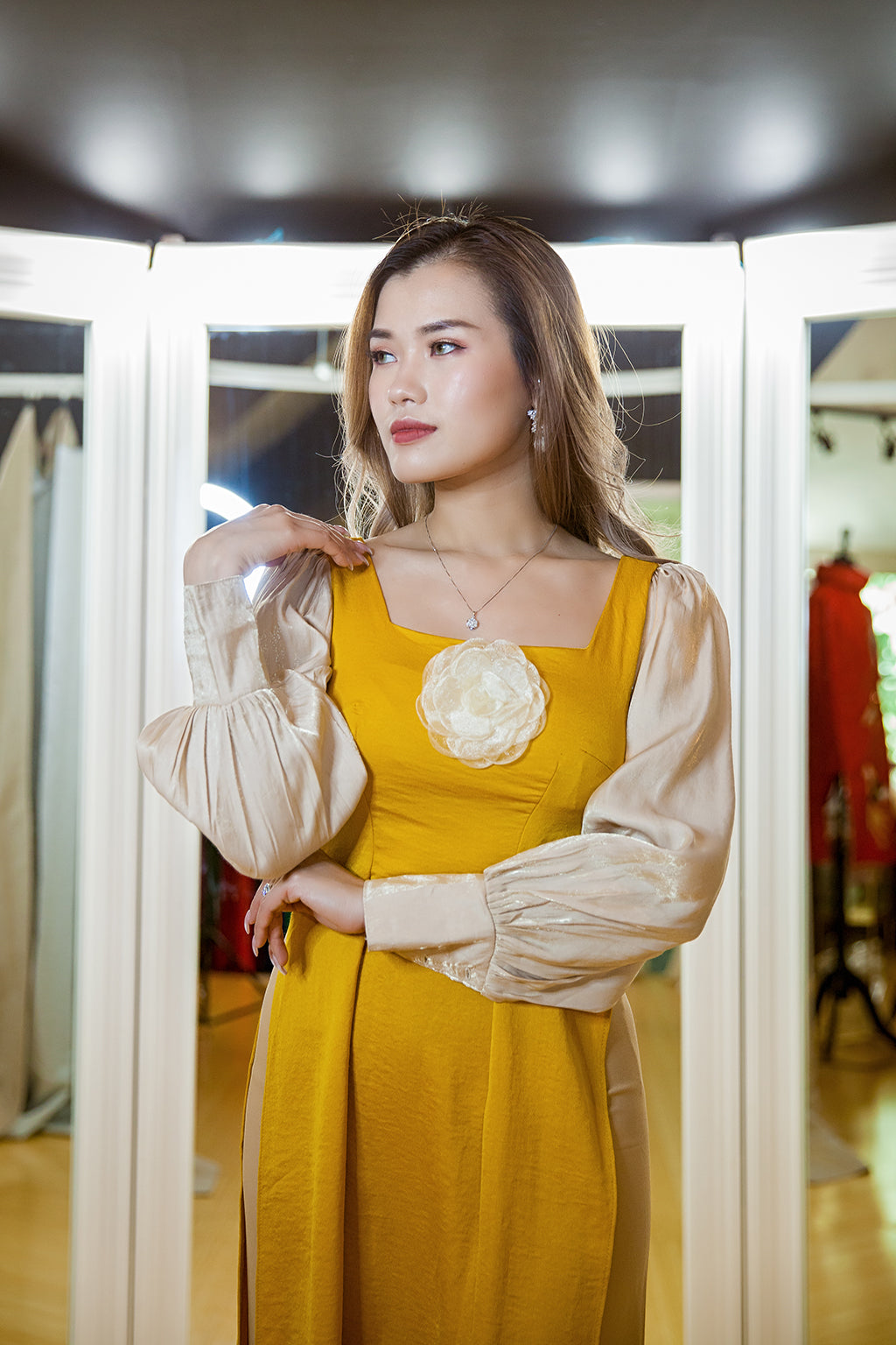 CT AO DAI CACH TAN 1006