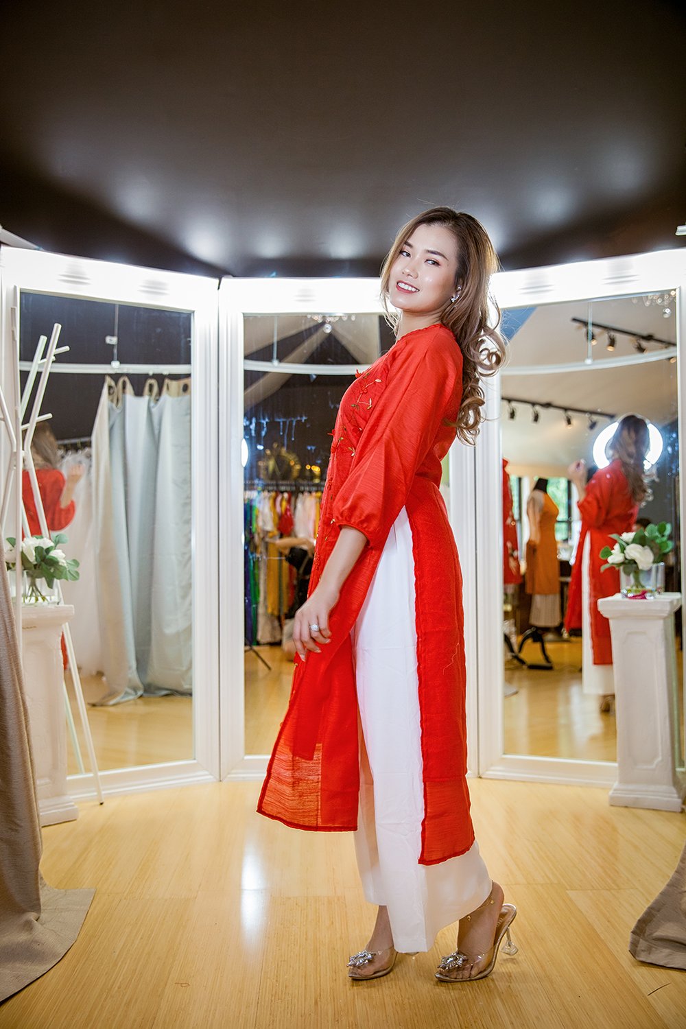 CT AO DAI CACH TAN 1008