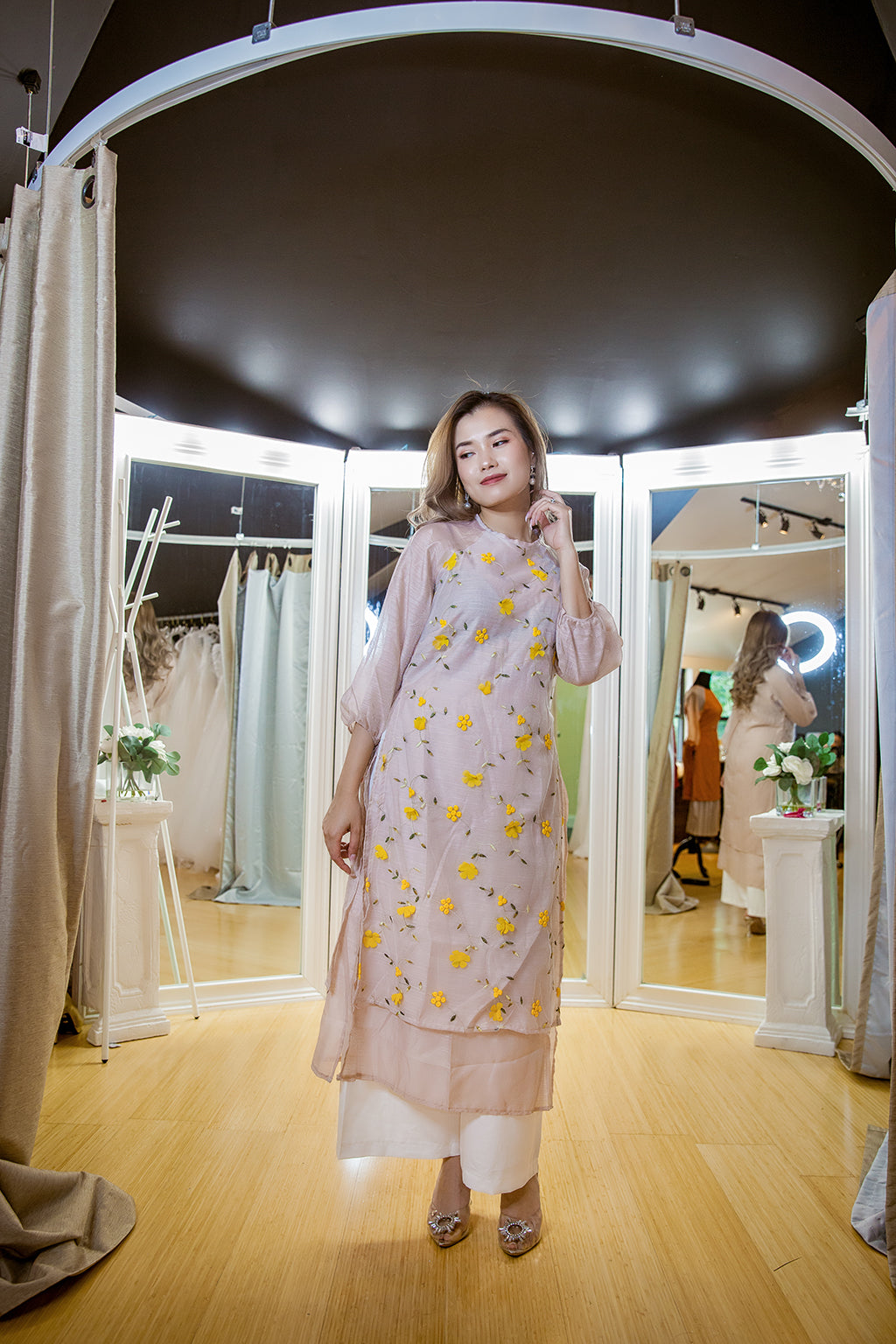 CT AO DAI CACH TAN 1008