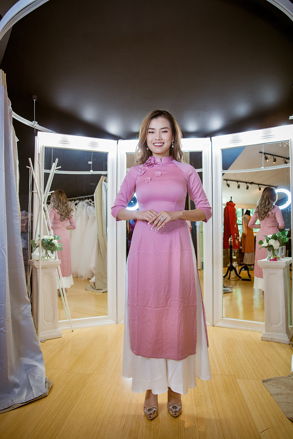 CT AO DAI CACH TAN 1013