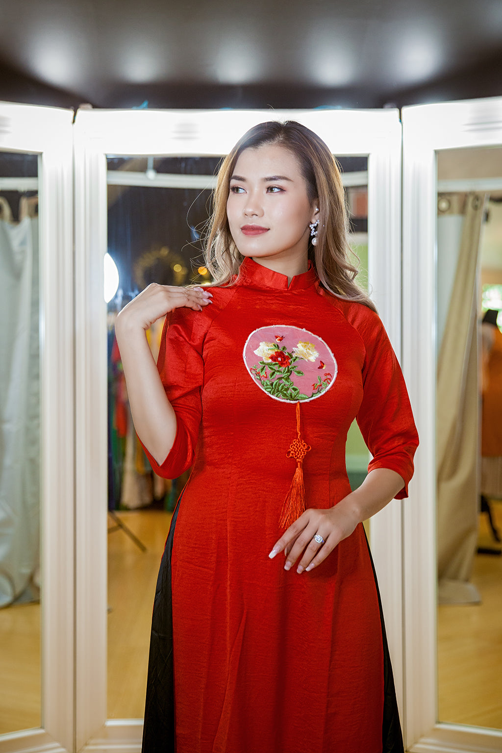 CT AO DAI CACH TAN 1015