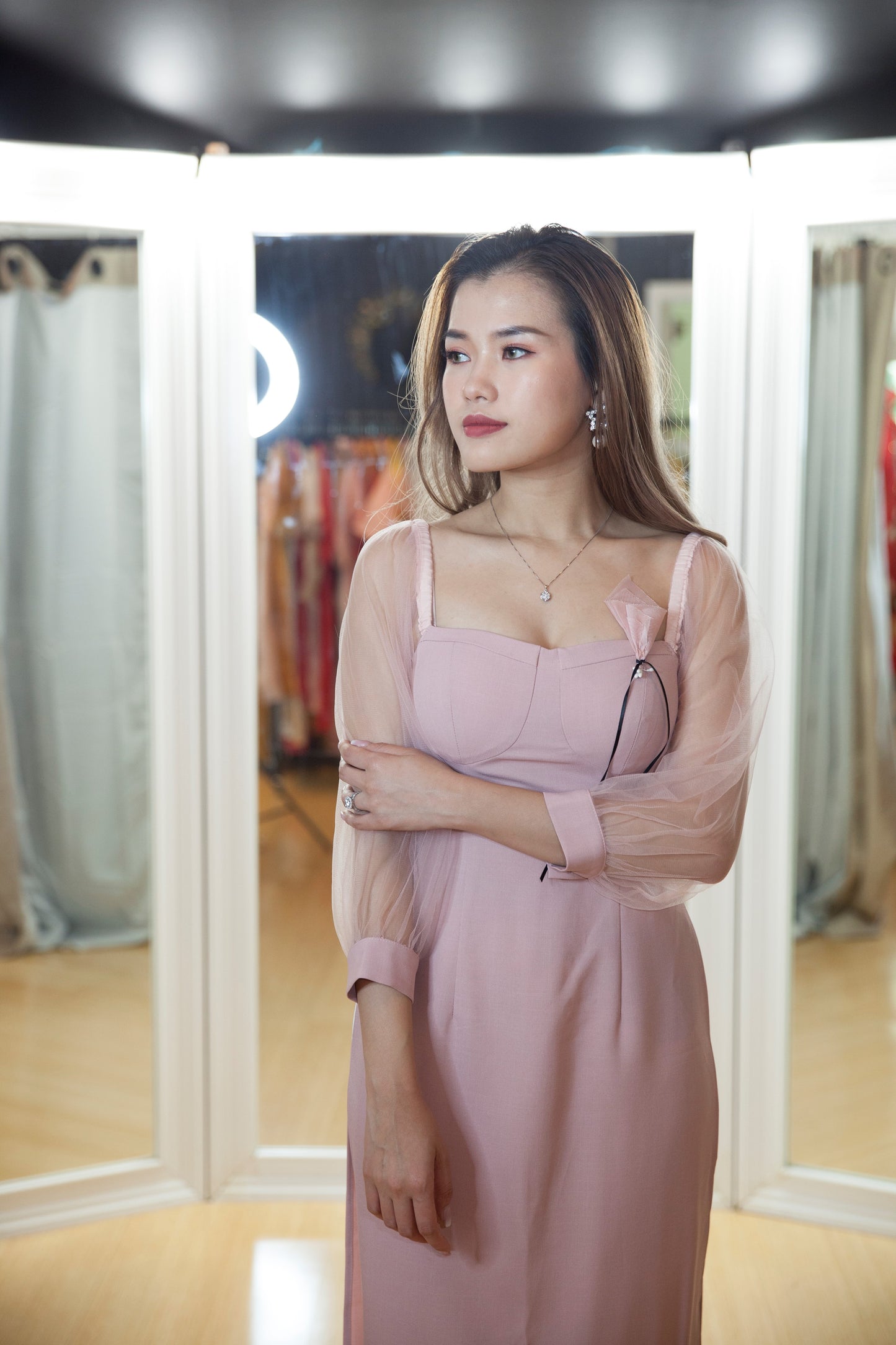 CT AO DAI CACH TAN 1034