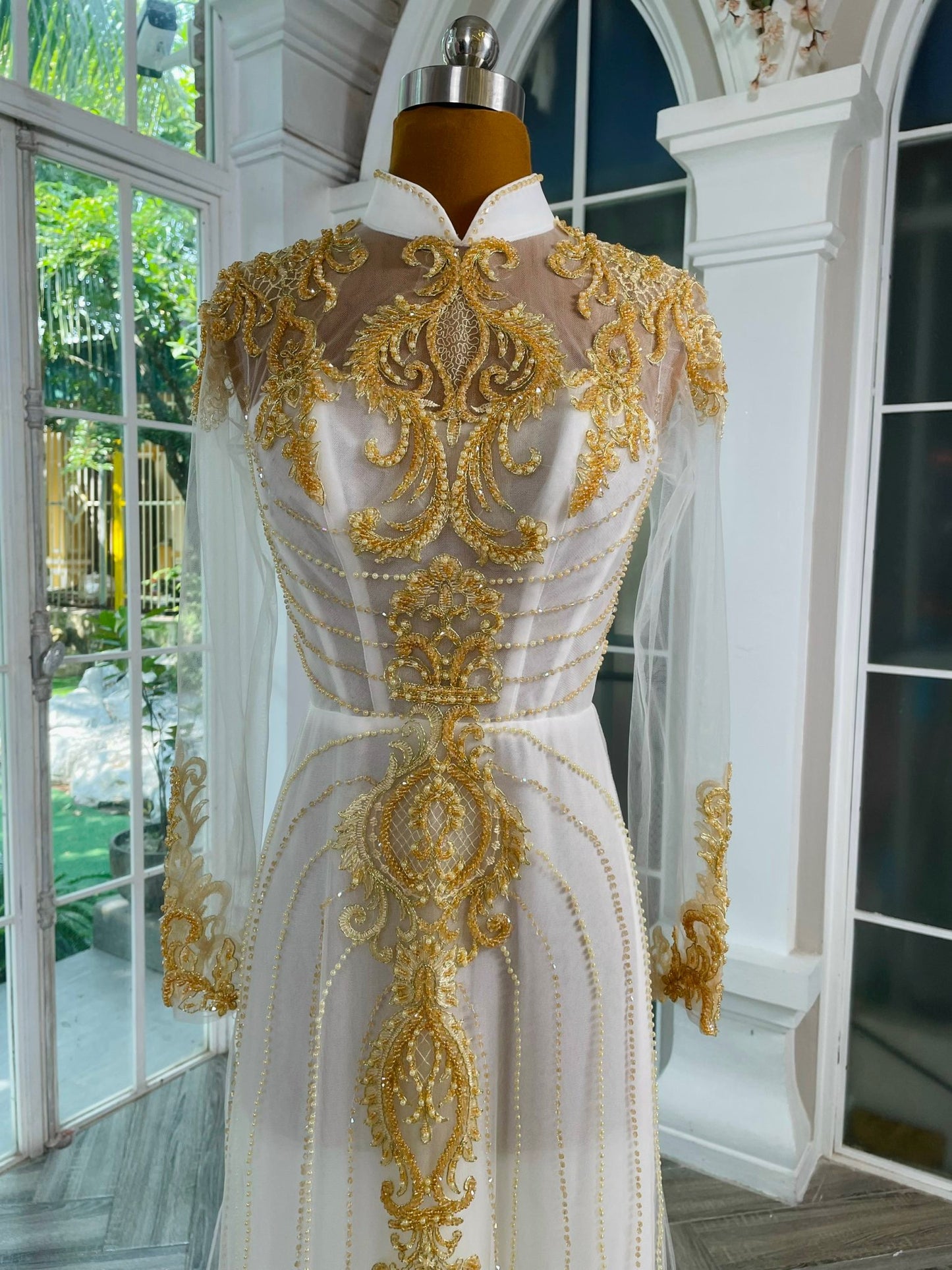 Aodai Odette White