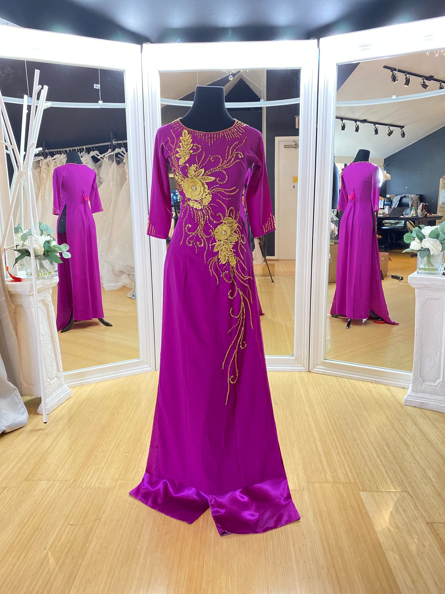 BS AODAI MOM 1002