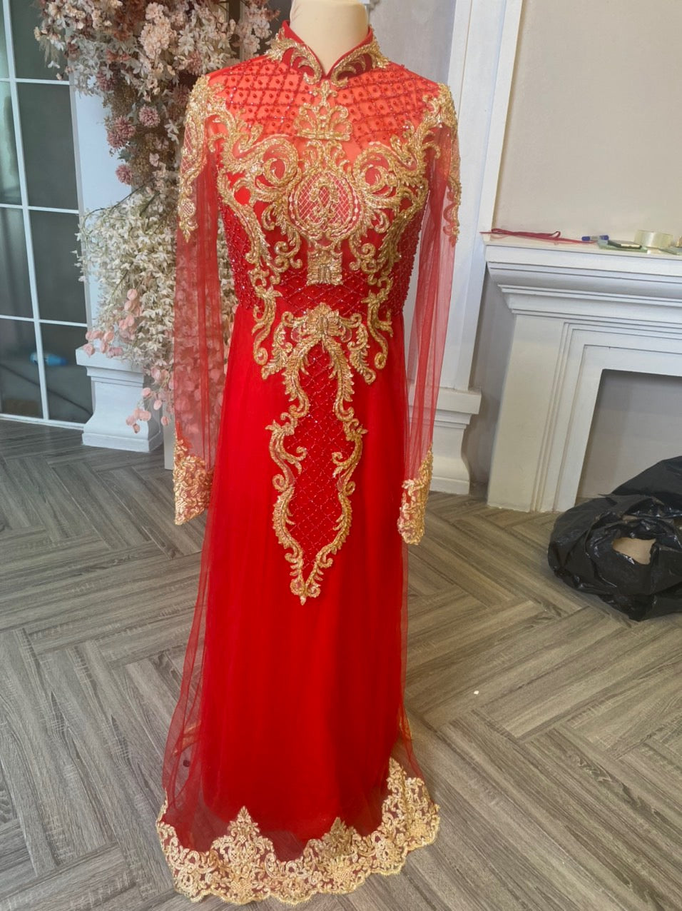 Aodai Ella