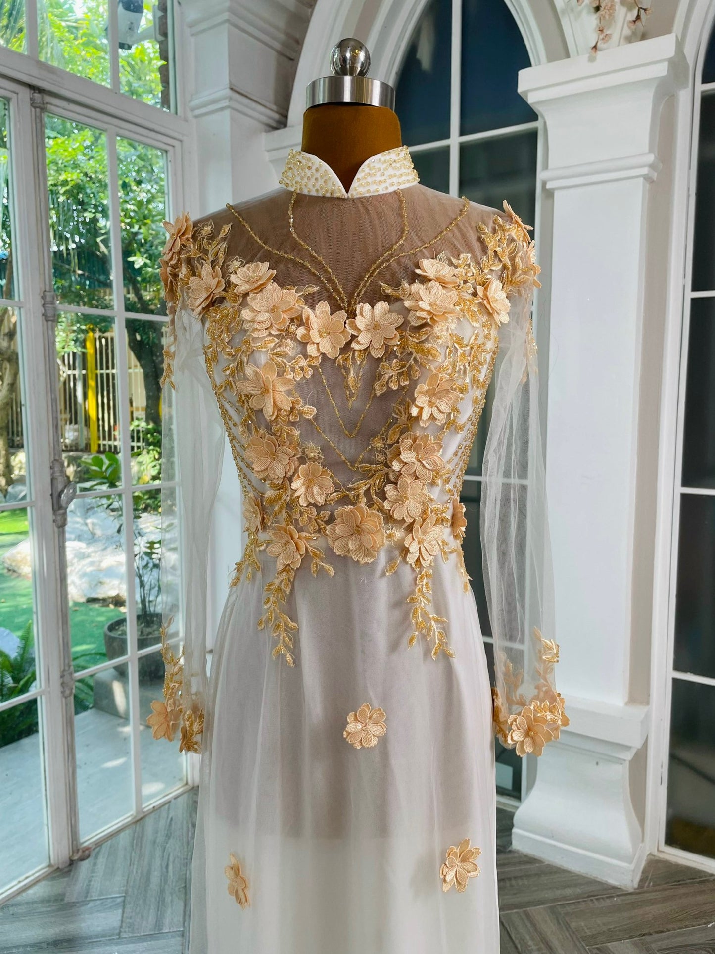 Aodai Charmaine Gold