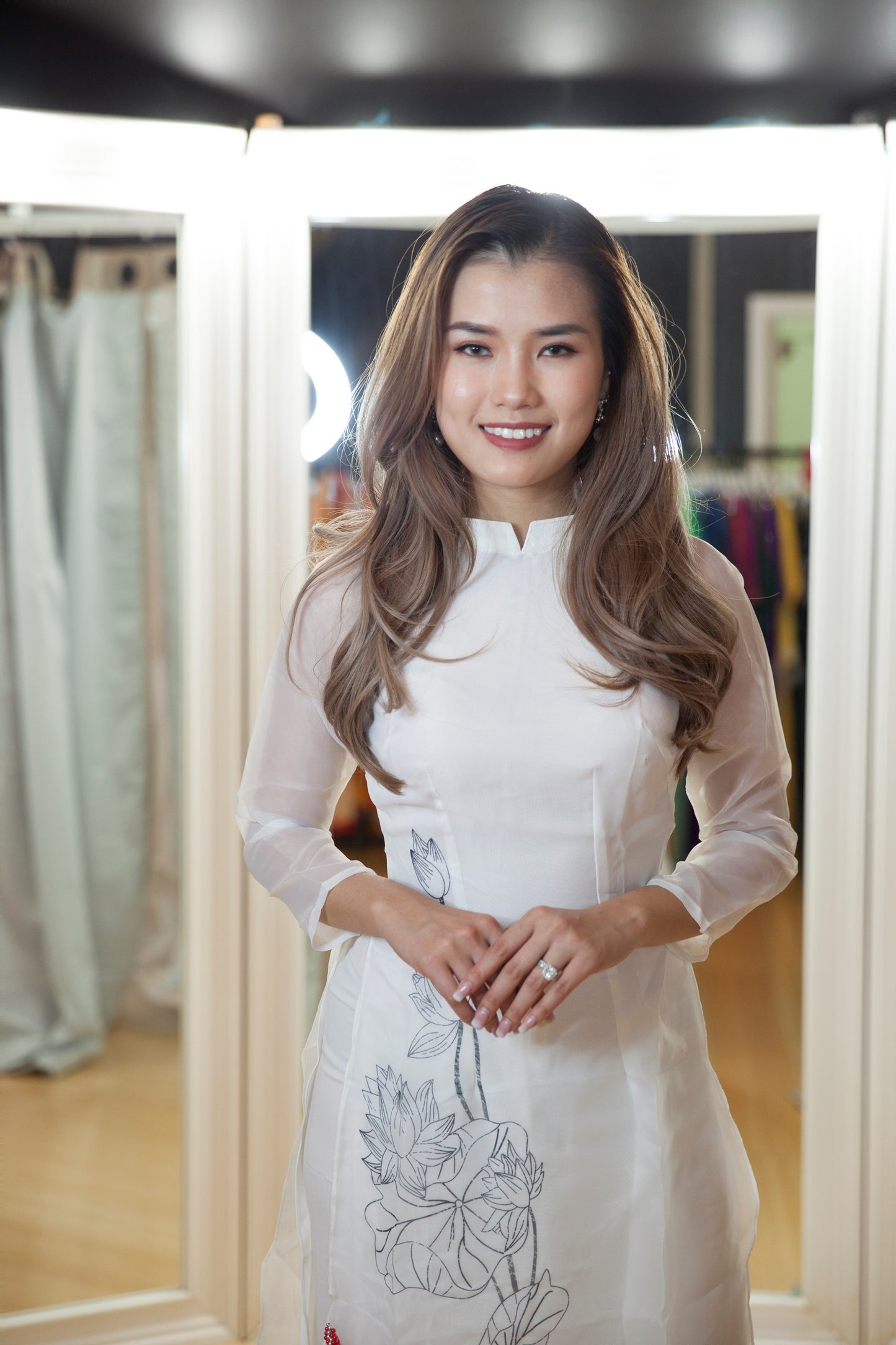 CT AO DAI CACH TAN 1002