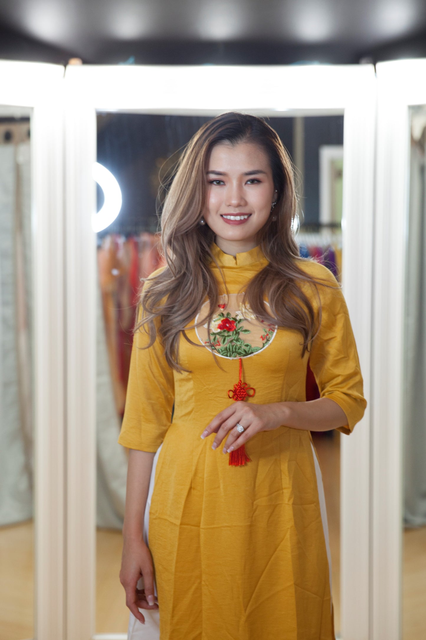 CT AO DAI CACH TAN 1029