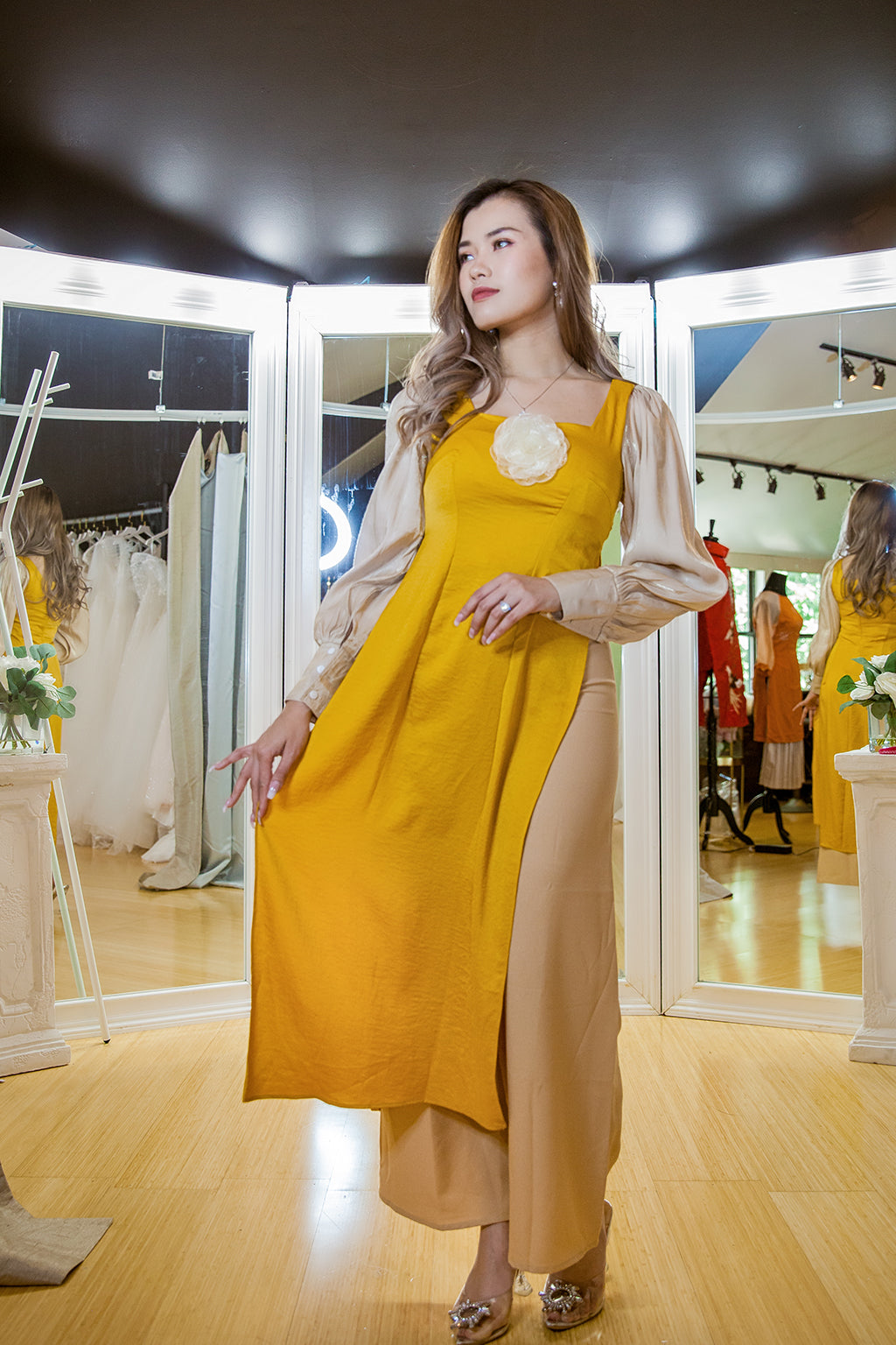 CT AO DAI CACH TAN 1006